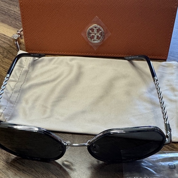 Tory Burch Blue Sunglasses - Full Inclusion